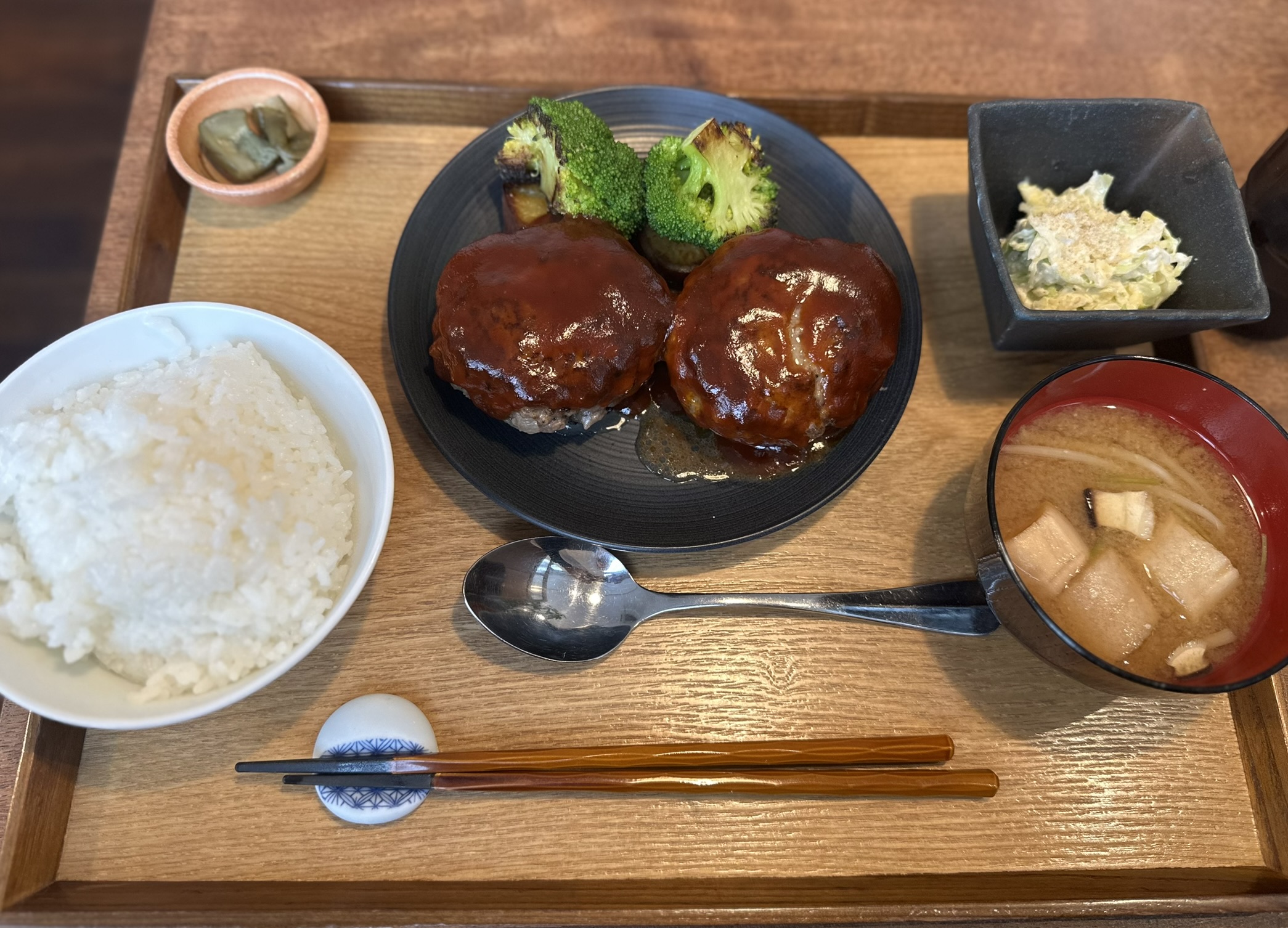 はしばみ 国産牛100%Wハンバーグ定食
