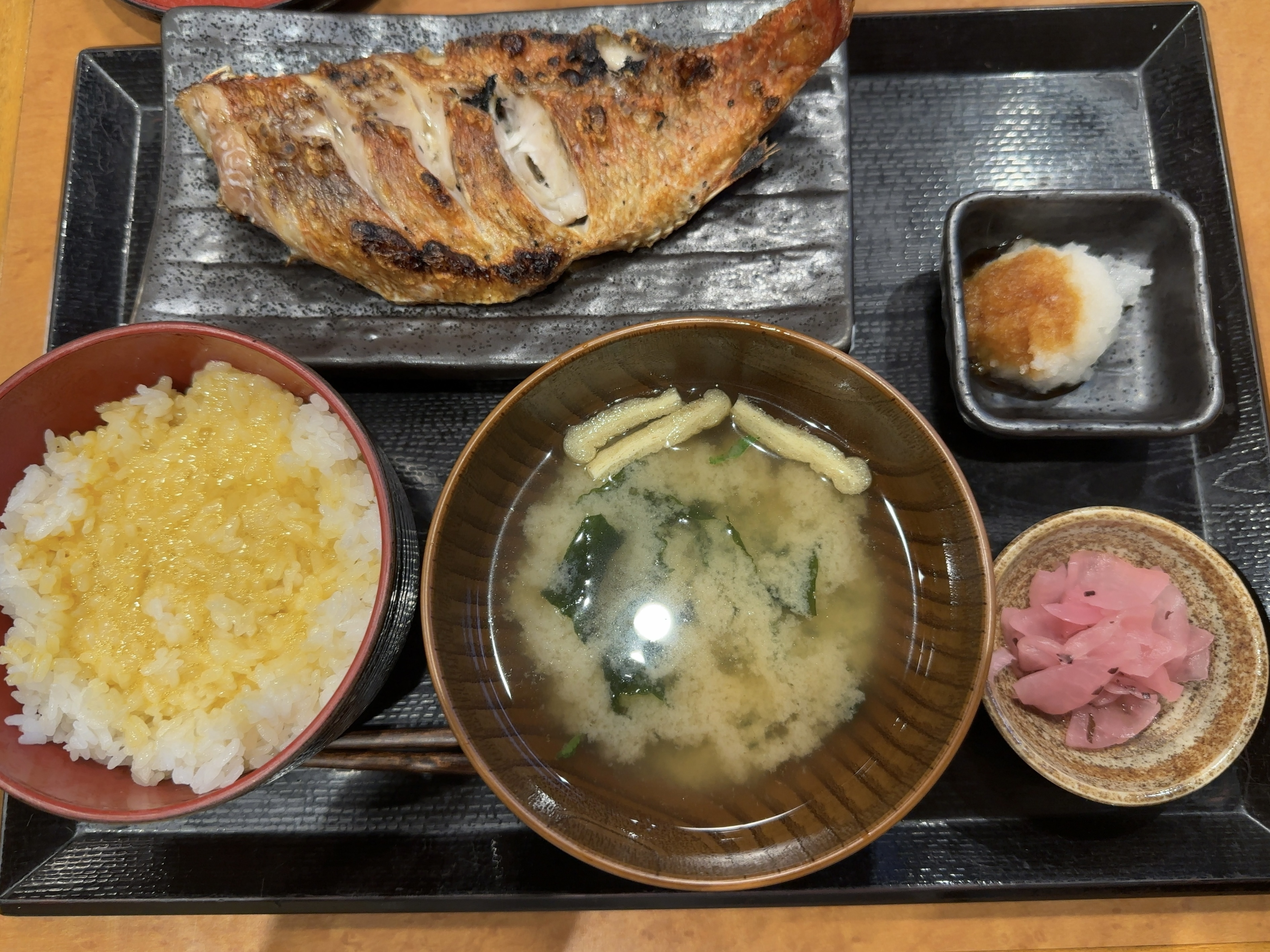 しんぱち食堂
